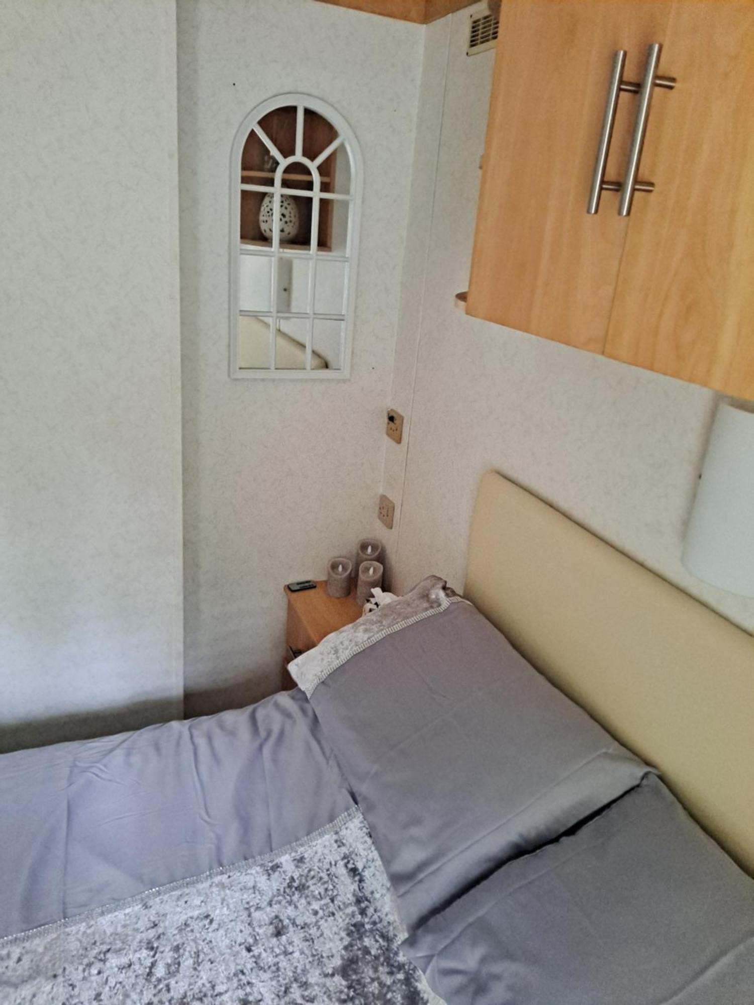 Amroth Bay Holiday Caravan Llanteg Екстер'єр фото